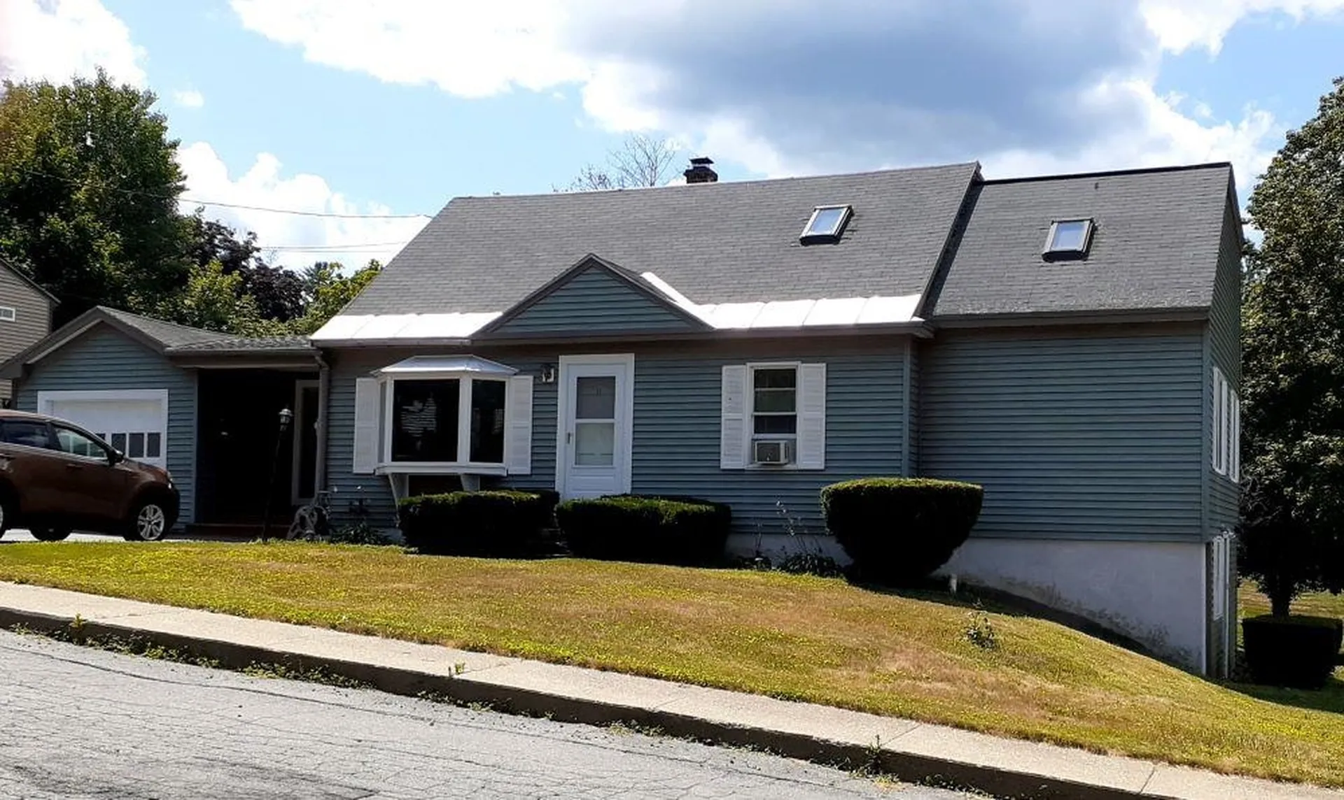 11 Leslie Avenue Claremont NH 03743