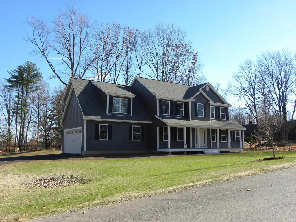 8 Emily Lane Danville NH 03819