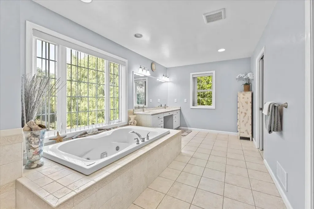 54 Fairway Drive Williston VT 05495