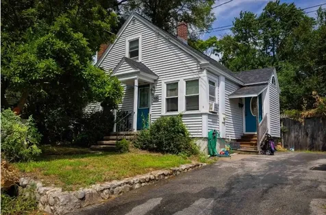 45 Mcguigan Avenue Manchester NH 03103