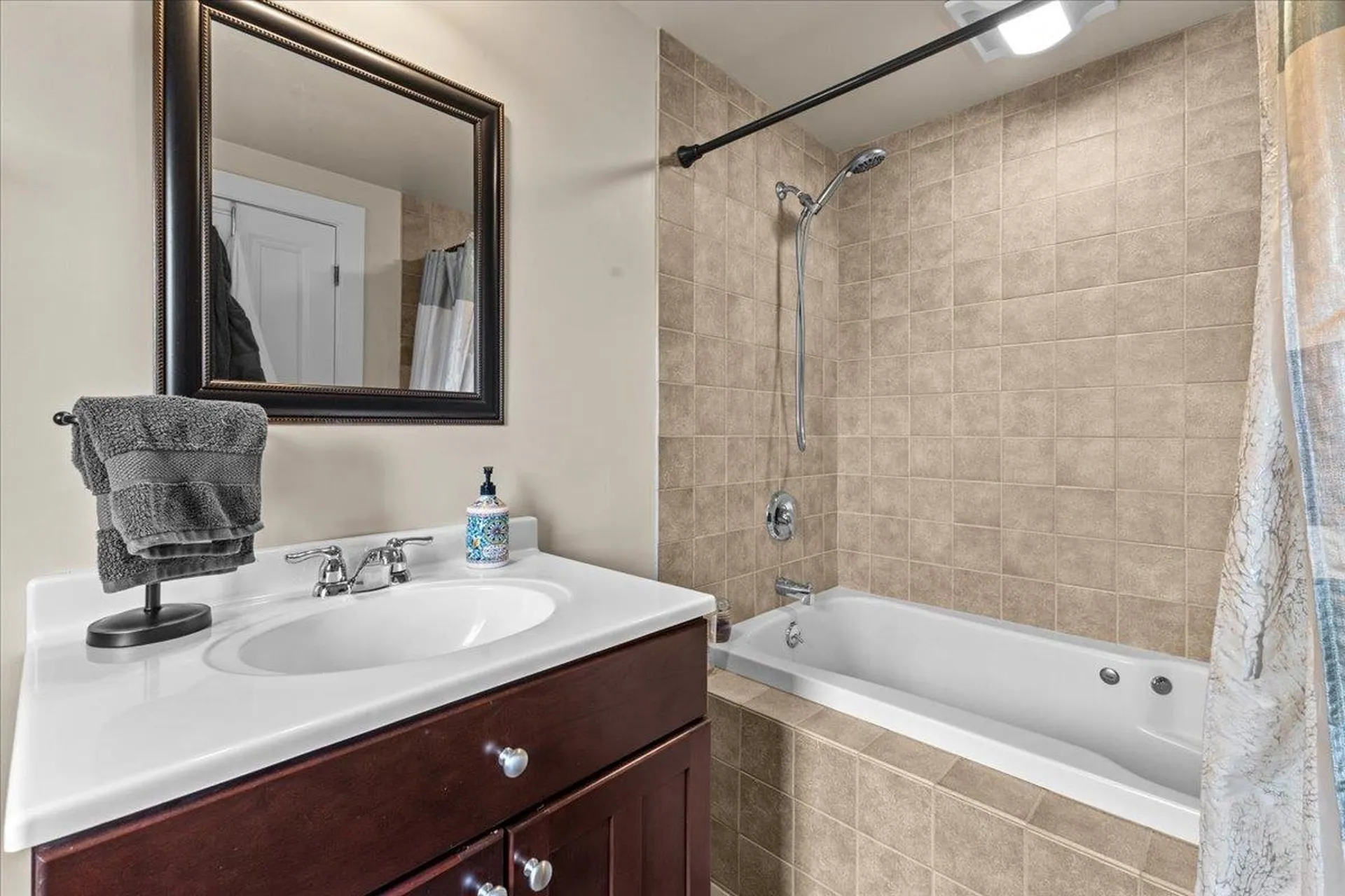 155 Crossroad Waterbury VT 05676