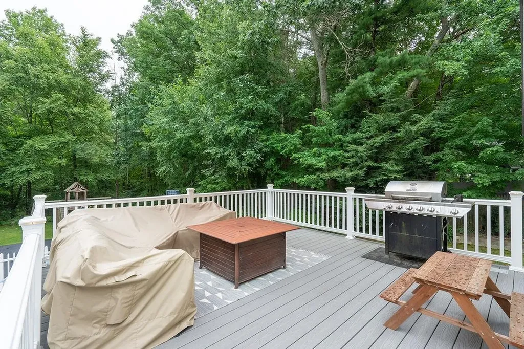 44 Fairway Drive Merrimack NH 03054