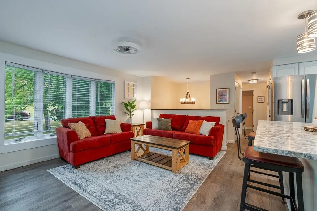 44 Fairway Drive Merrimack NH 03054