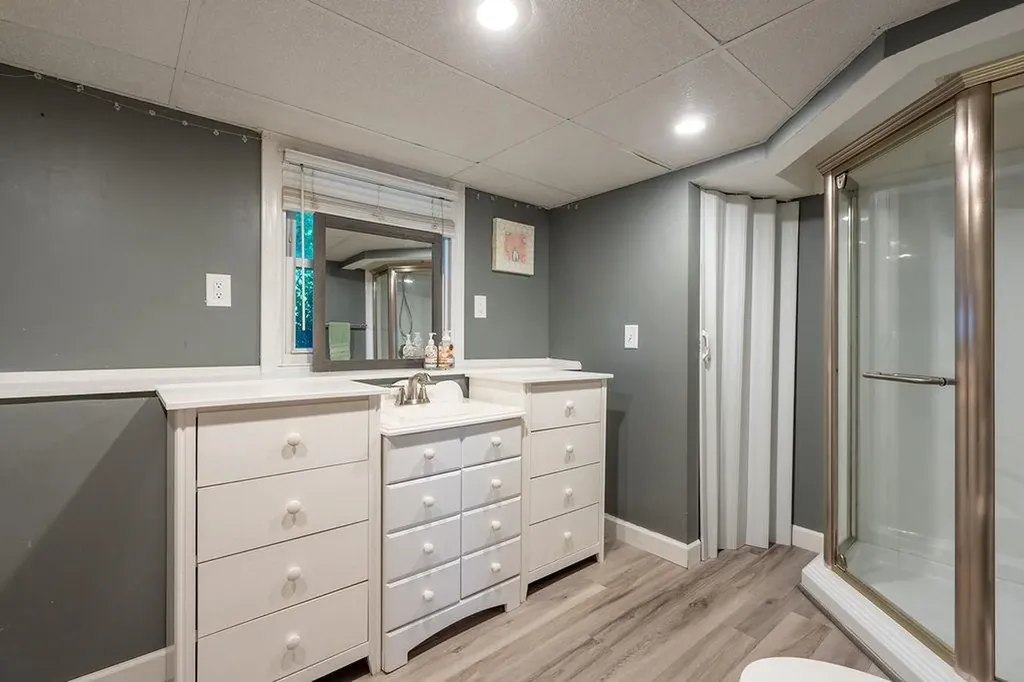 44 Fairway Drive Merrimack NH 03054