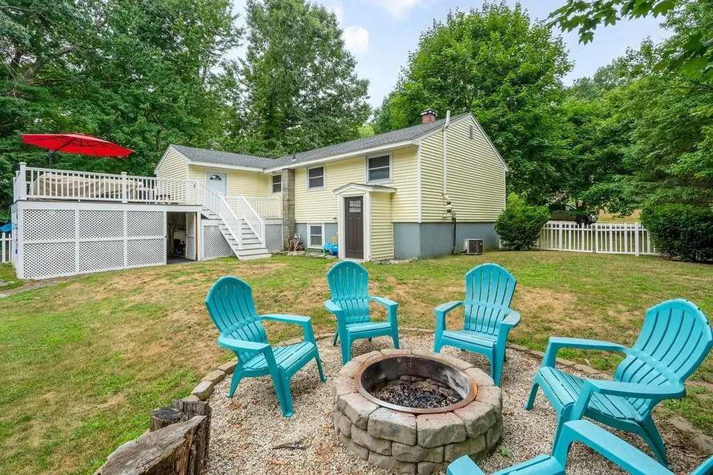 44 Fairway Drive Merrimack NH 03054