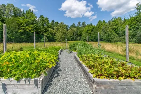 972 Farrar Road Newport Town VT 05857