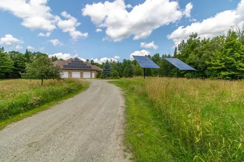 972 Farrar Road Newport Town VT 05857