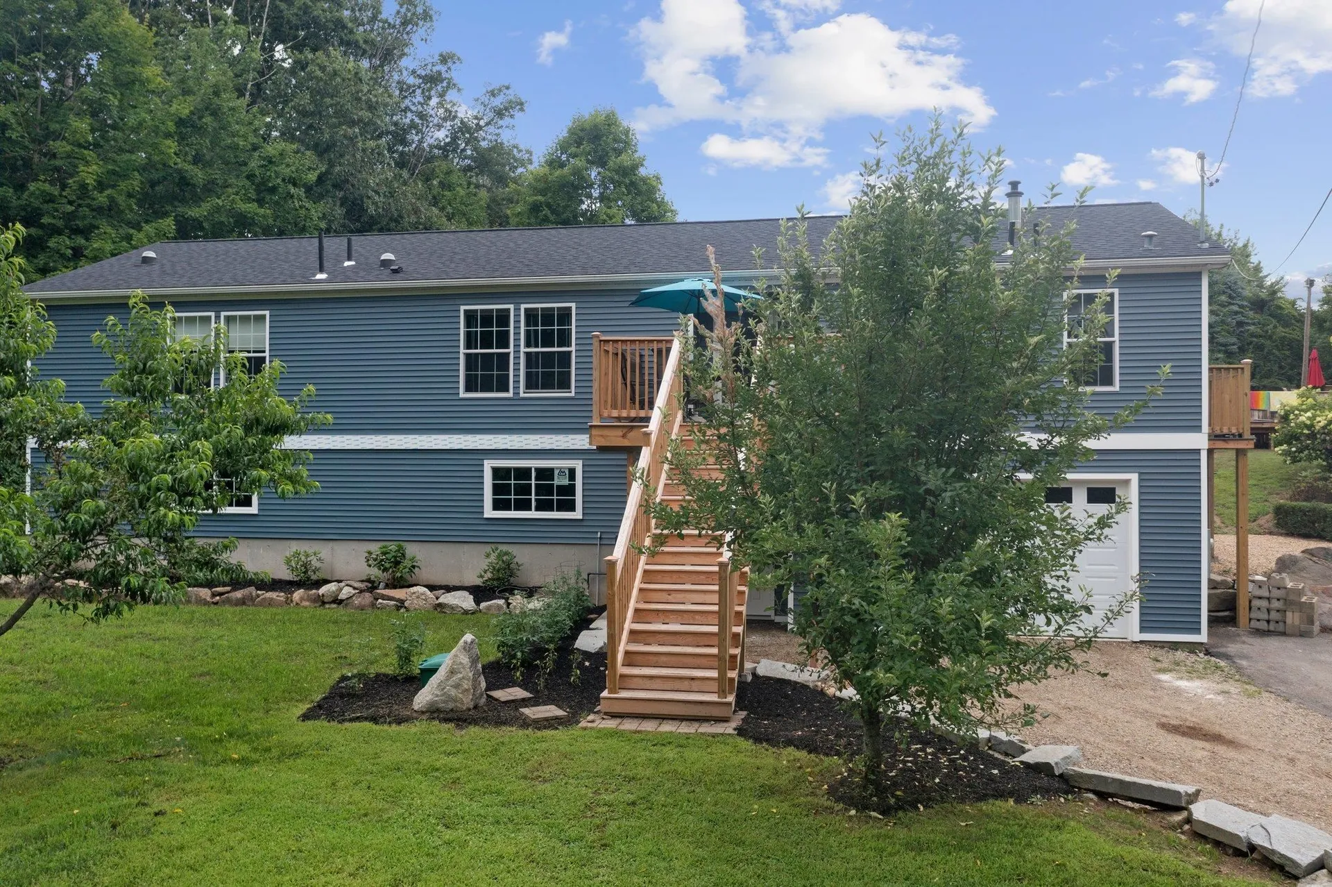 24 Hall Road Barrington NH 03825