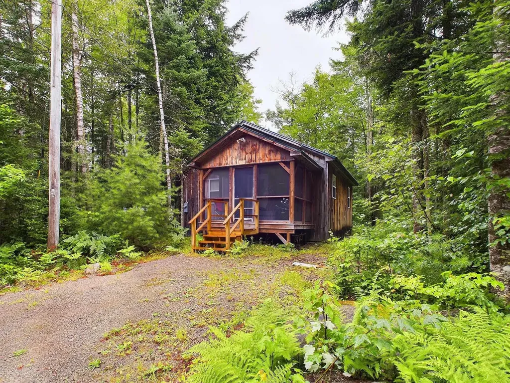 213 Bell Hill Road Stark NH 03582