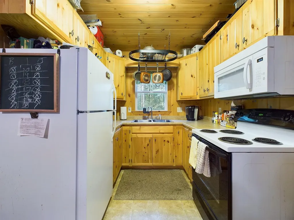 213 Bell Hill Road Stark NH 03582