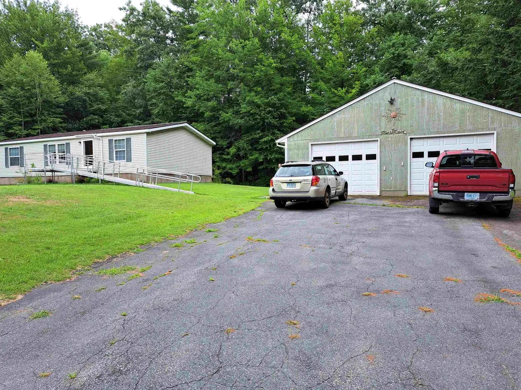5 Chase Circle Charlestown NH 03603