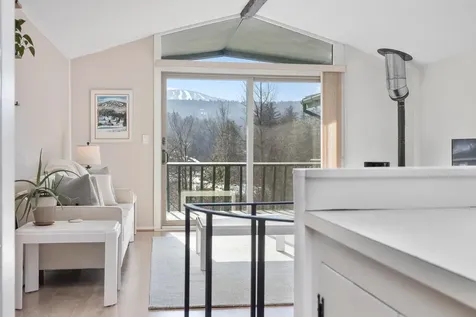19 Winhall Condo Road Winhall VT 05340