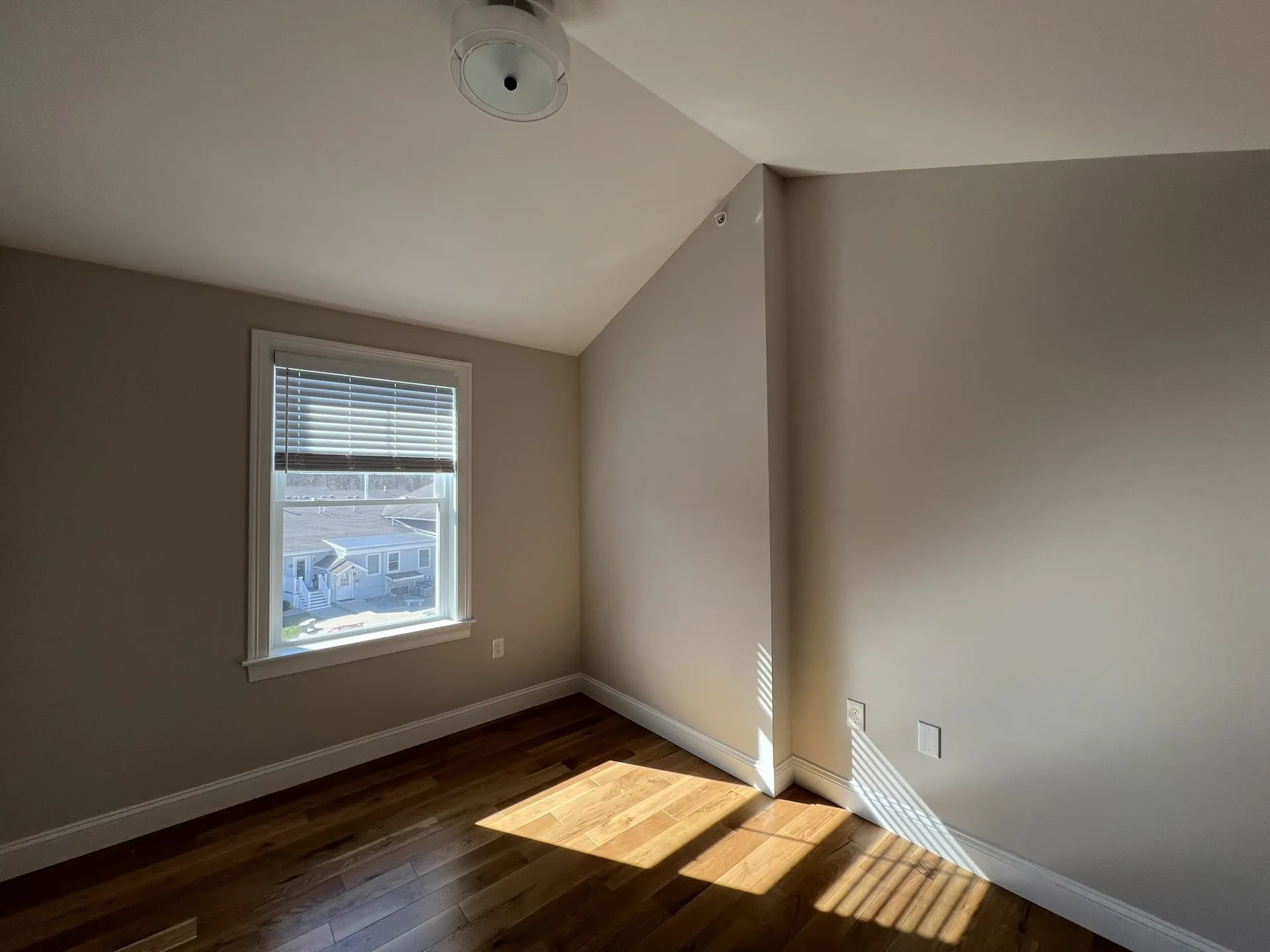 27 Juniper Lane Portsmouth NH 03801