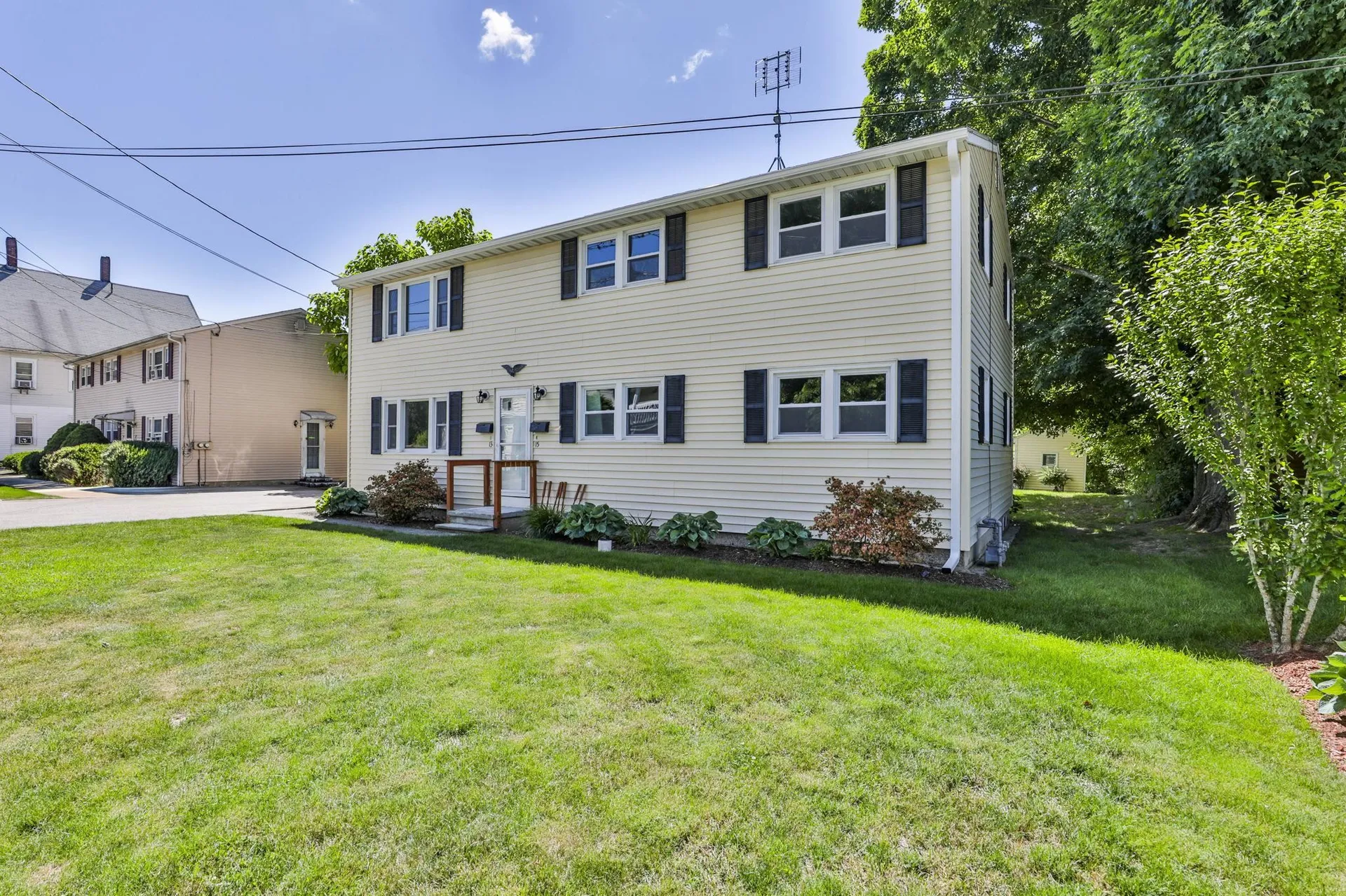 15 Spalding Street Nashua NH 03060