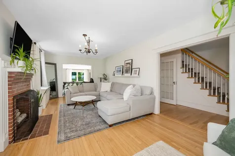 73 1/2 Marshall Street Nashua NH 03060