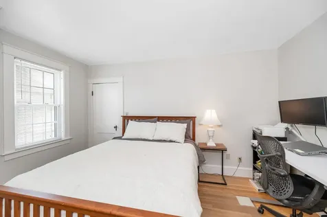 73 1/2 Marshall Street Nashua NH 03060