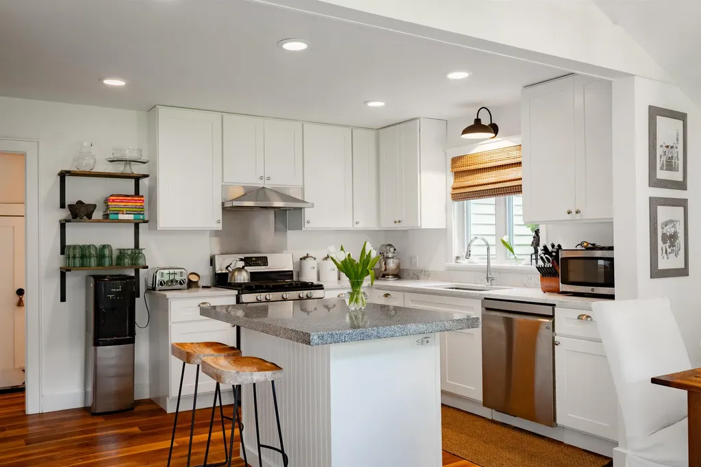 26 Victoria Drive South Burlington VT 05403