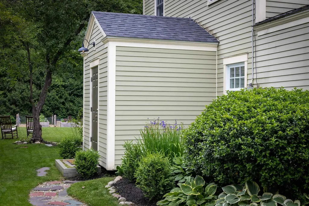 26 Victoria Drive South Burlington VT 05403