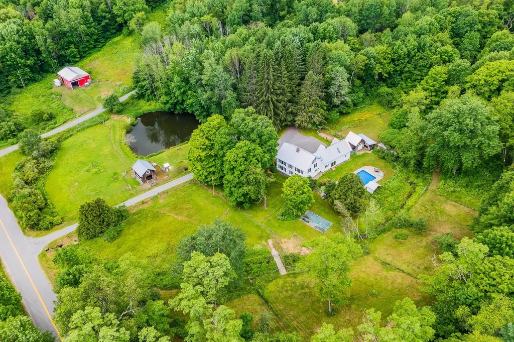 3223 County Road Windsor VT 05089