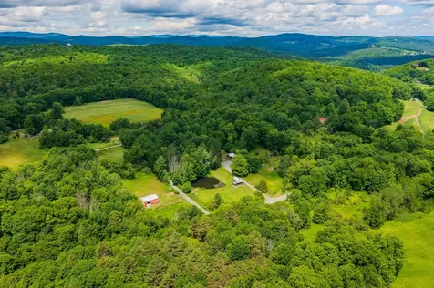 3223 County Road Windsor VT 05089
