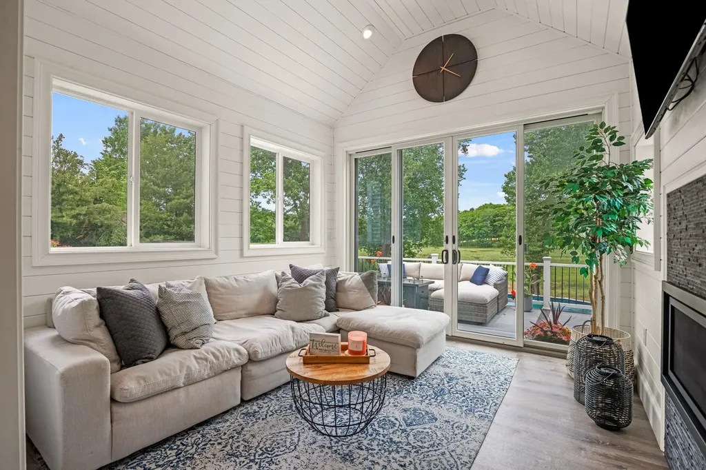 20 Brimmer Lane Hampton Falls NH 03844