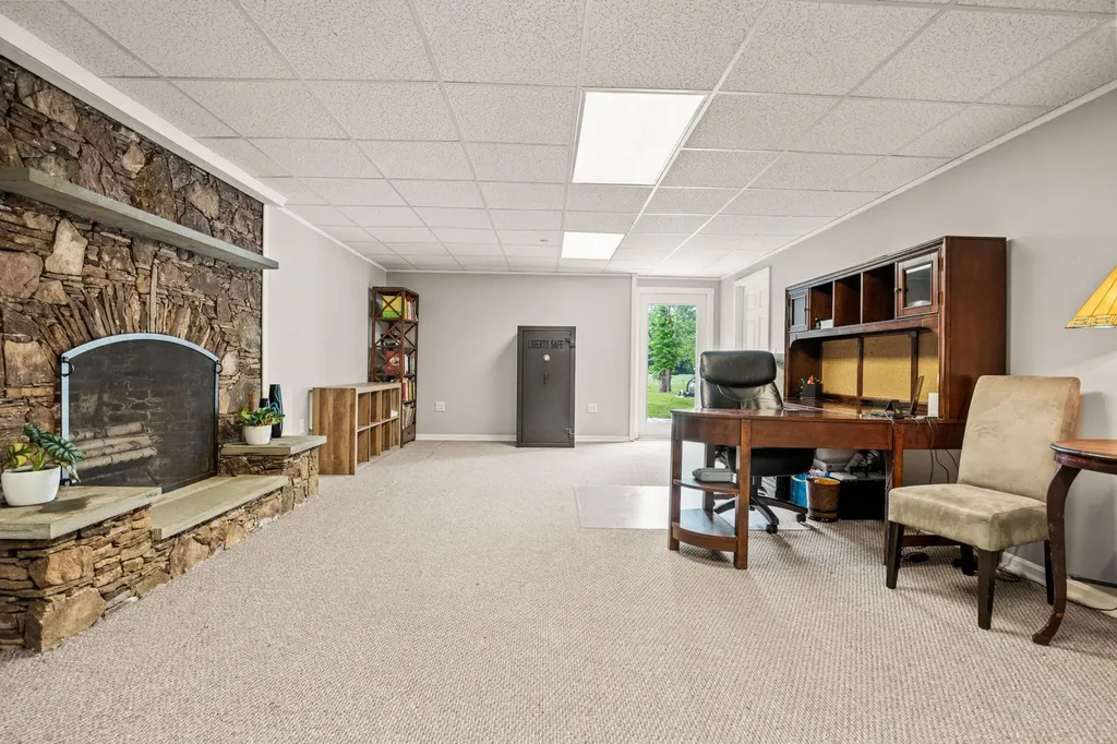 20 Brimmer Lane Hampton Falls NH 03844