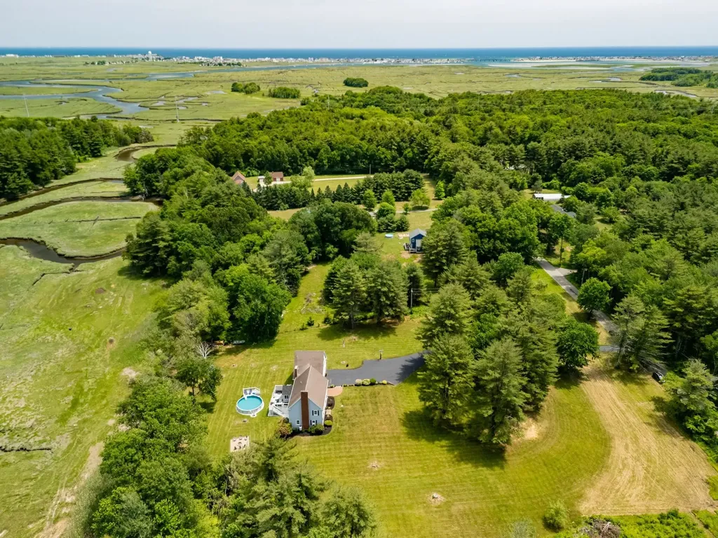 20 Brimmer Lane Hampton Falls NH 03844