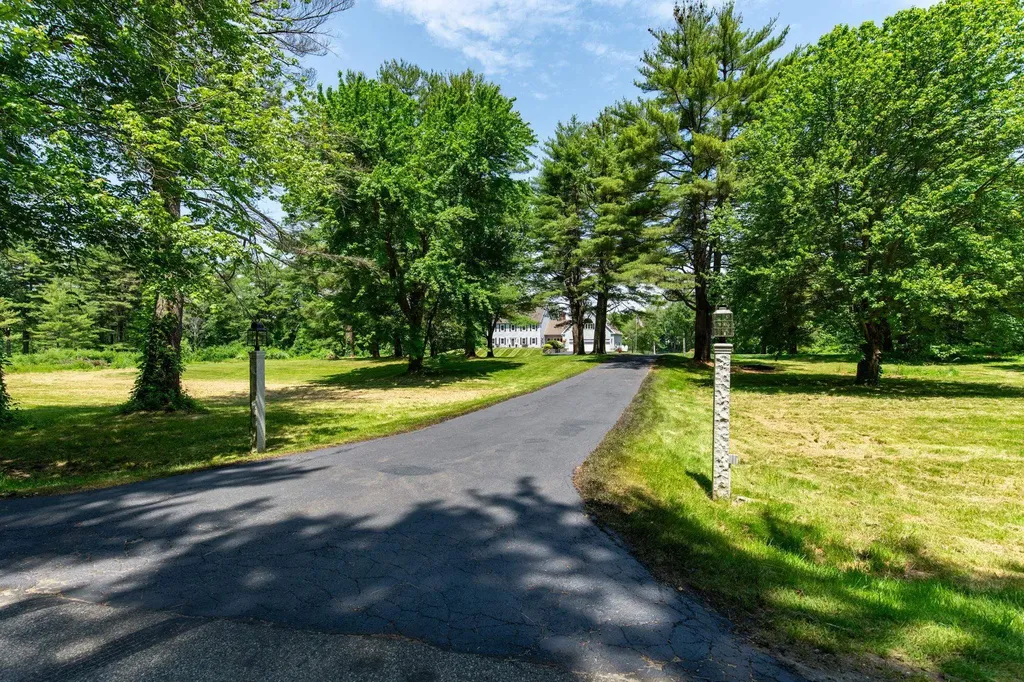 20 Brimmer Lane Hampton Falls NH 03844