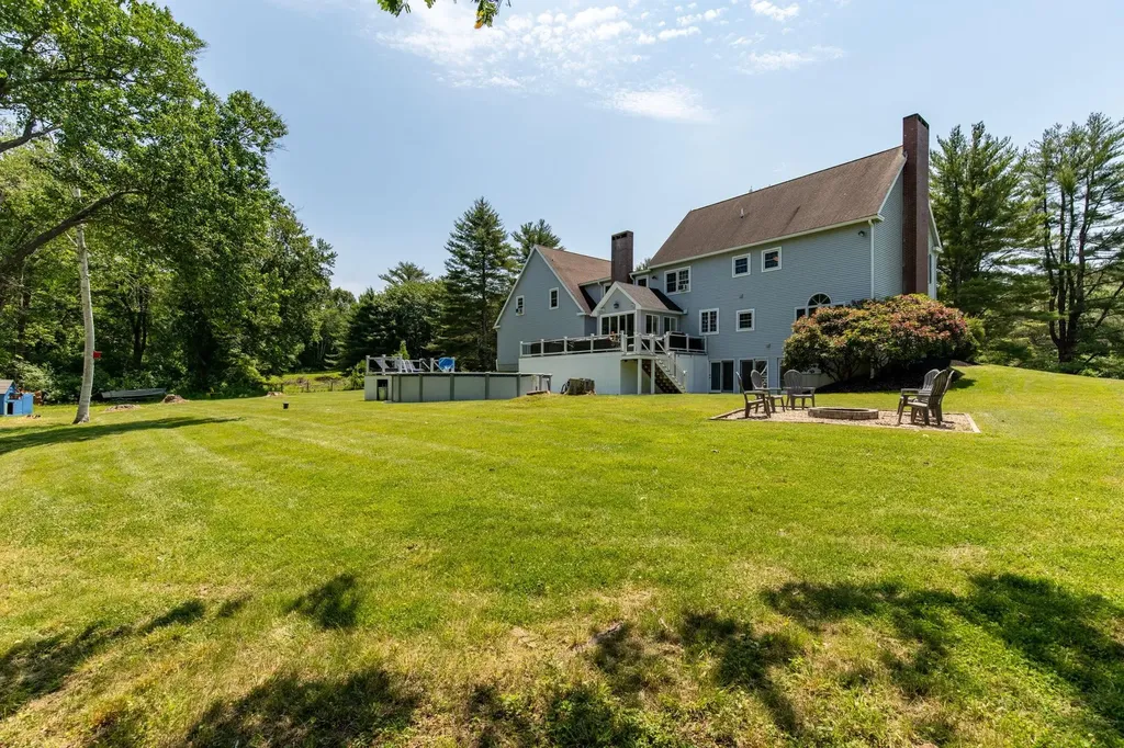 20 Brimmer Lane Hampton Falls NH 03844
