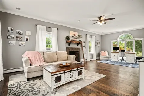 20 Brimmer Lane Hampton Falls NH 03844