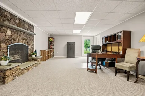 20 Brimmer Lane Hampton Falls NH 03844