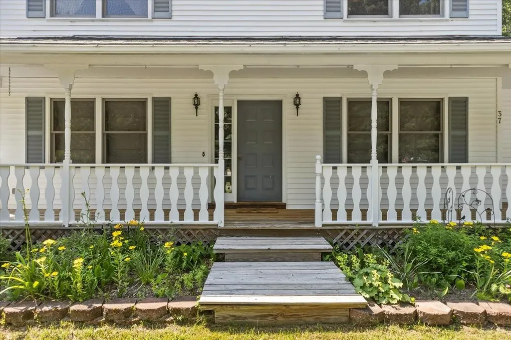 37 Deer Run Milton VT 05468