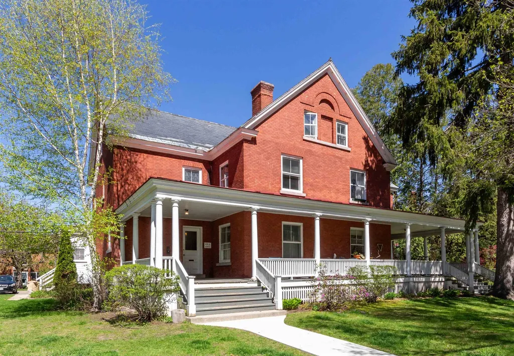 406 Dalton Drive Colchester VT 05446