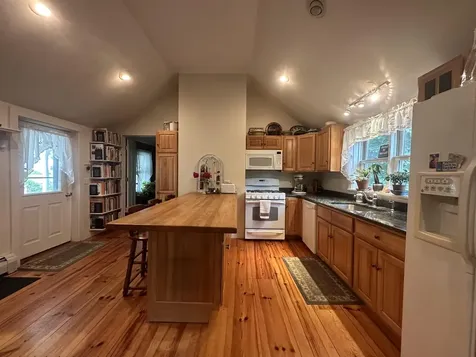 456 Grafton Road Townshend VT 05353
