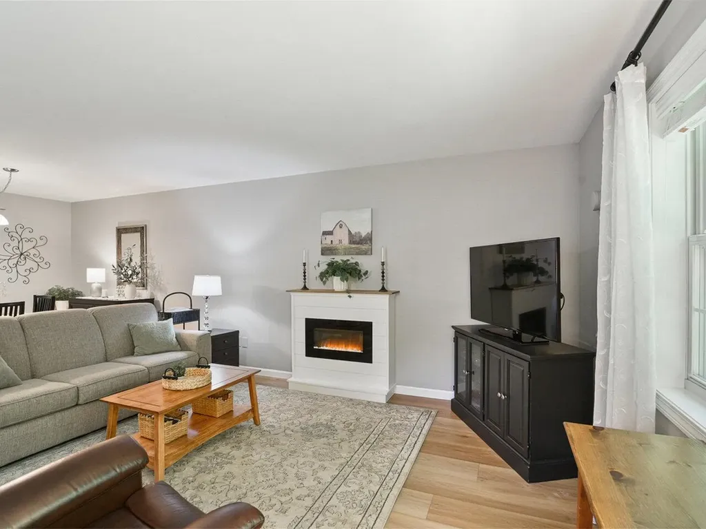 17 Pointe Drive Essex Junction VT 05452