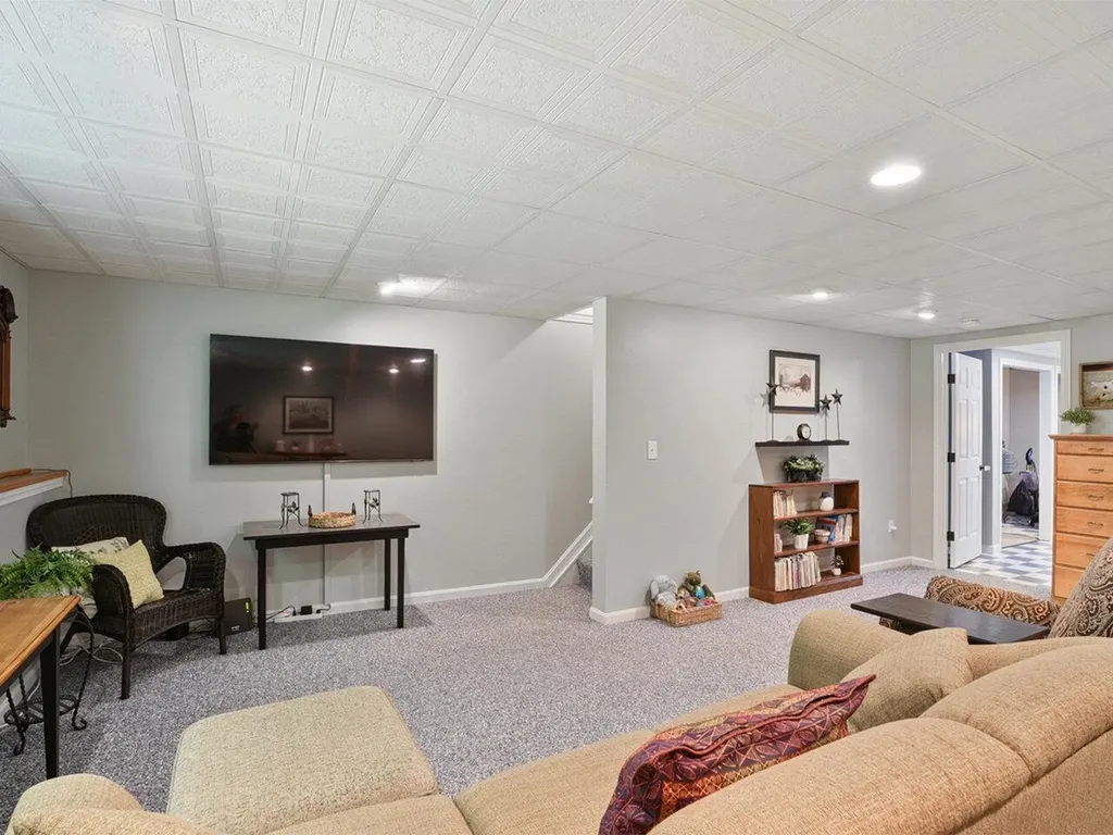 17 Pointe Drive Essex Junction VT 05452
