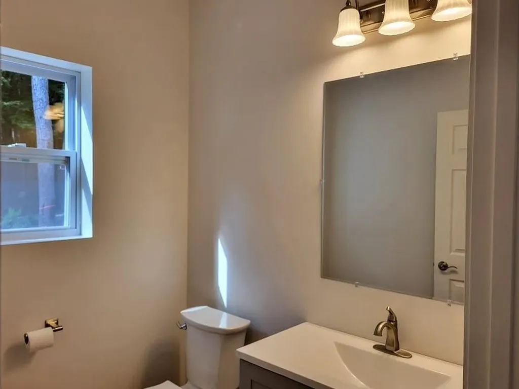 56 Huntington Drive Hillsborough NH 03244