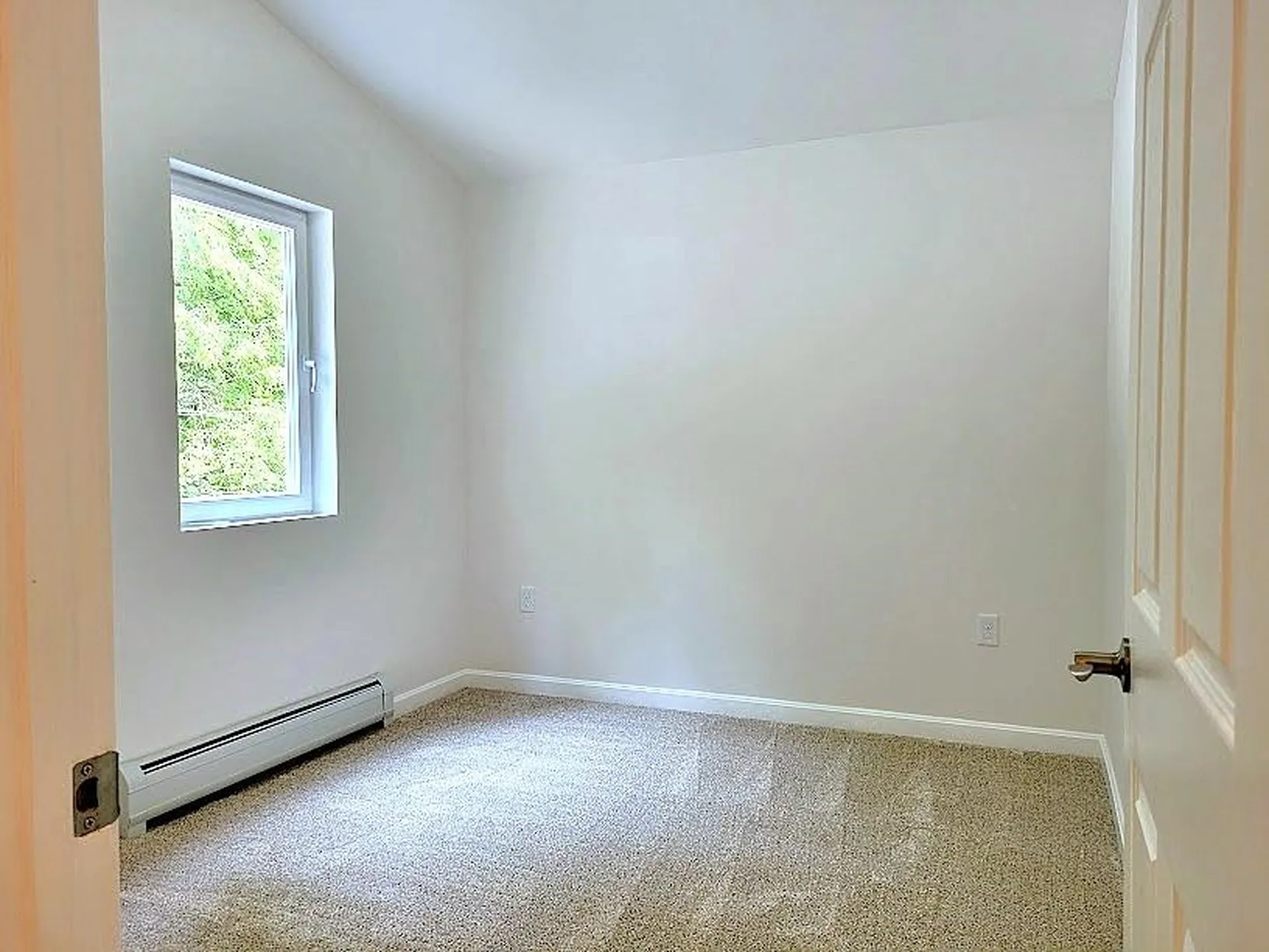 56 Huntington Drive Hillsborough NH 03244