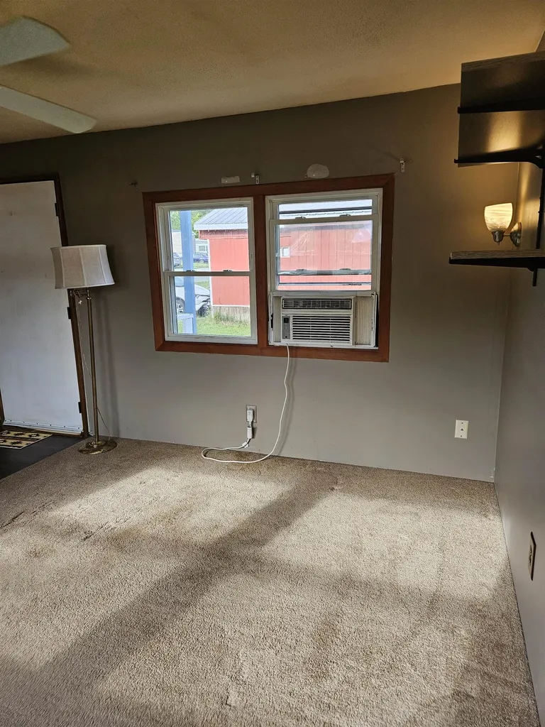 16 Madison Place Claremont NH 03743