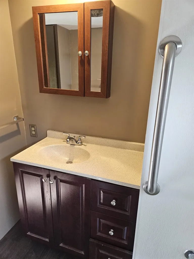 16 Madison Place Claremont NH 03743