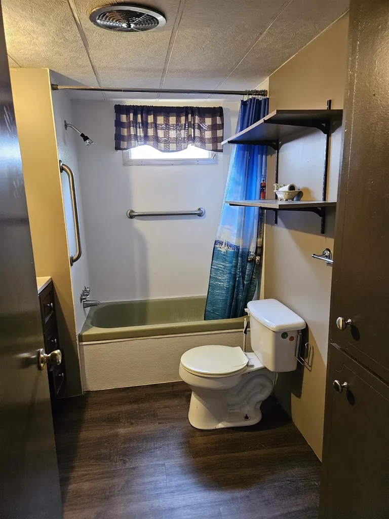 16 Madison Place Claremont NH 03743