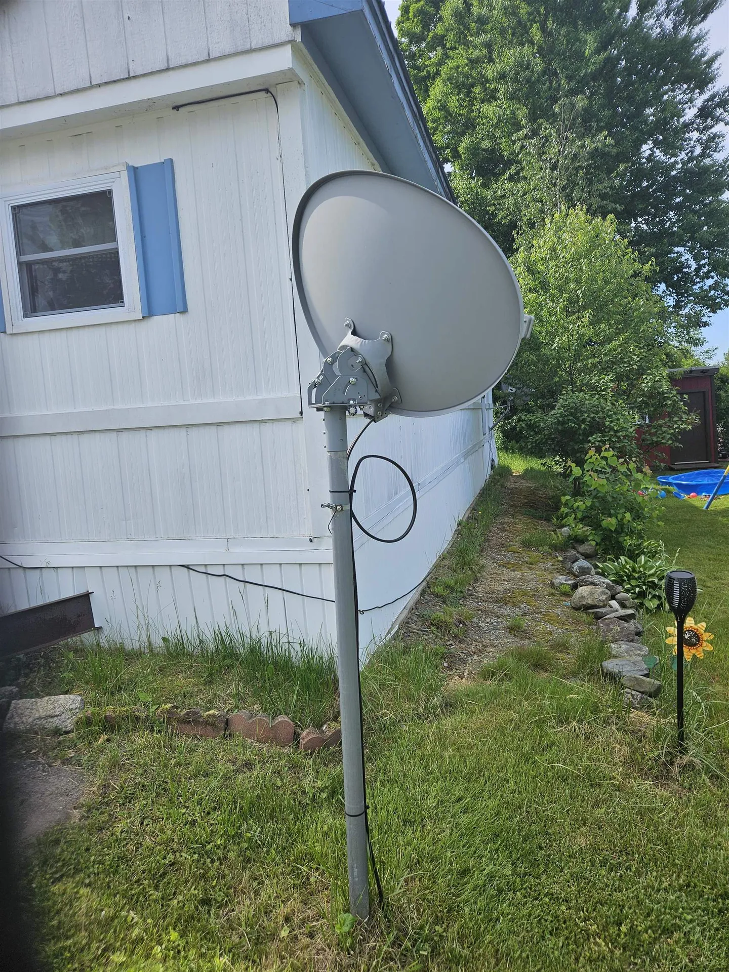 16 Madison Place Claremont NH 03743