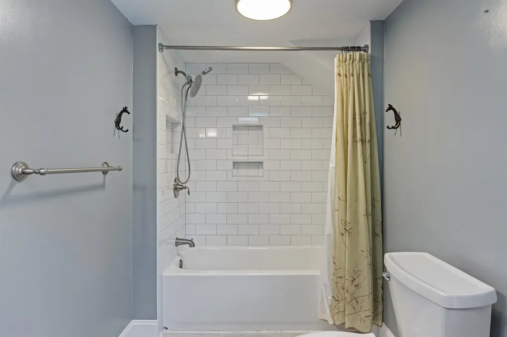 11 Champlain Place Winooski VT 05404