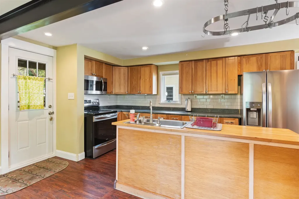 11 Champlain Place Winooski VT 05404