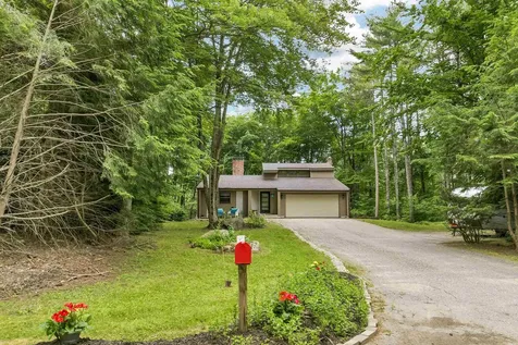 35 Abenaukee Drive Wolfeboro NH 03894
