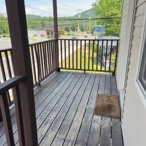 25 Glen Road Gorham NH 03581