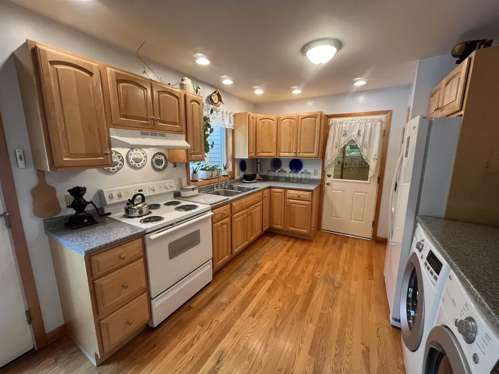 29 Foster Road Essex VT 05452