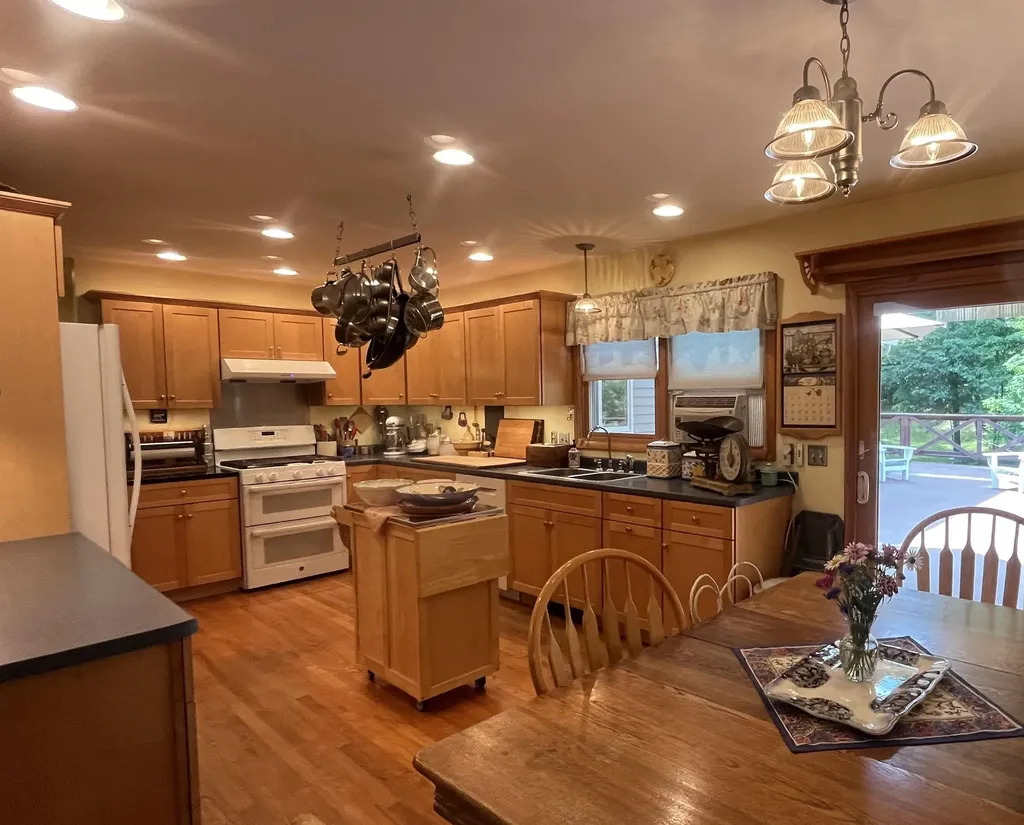 29 Foster Road Essex VT 05452