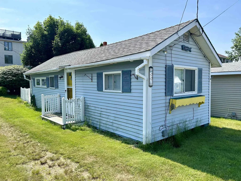 77 Acorn Road Hampton NH 03842