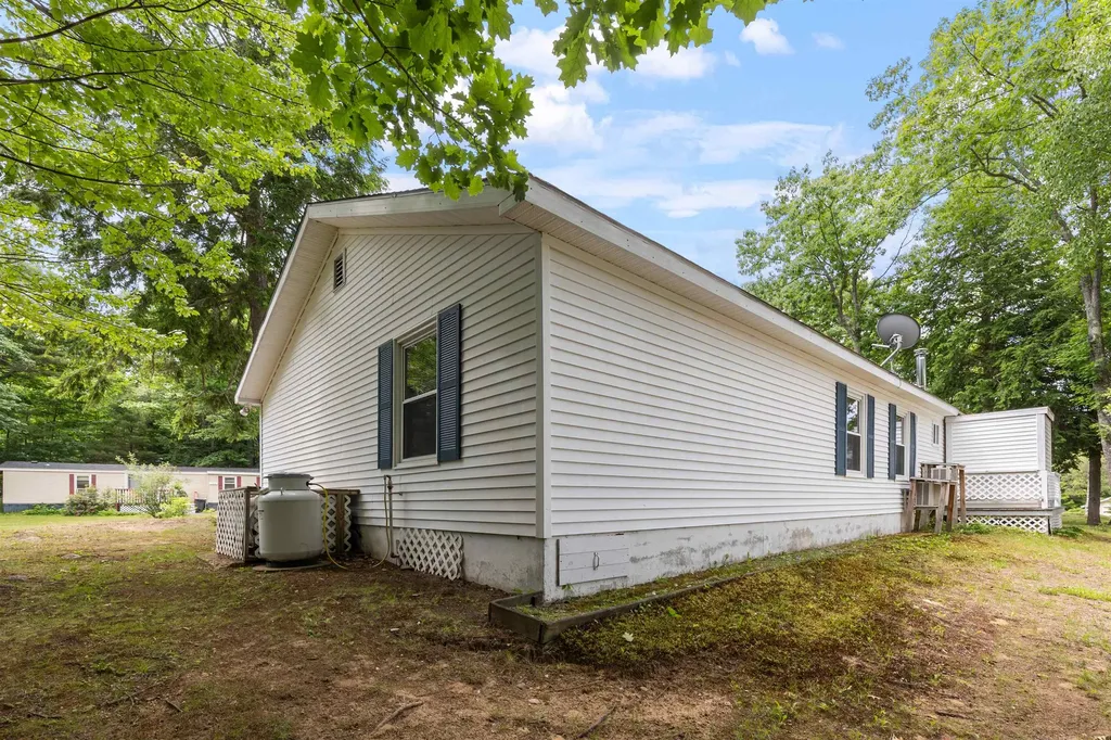 142 Randlett Drive Laconia NH 03246